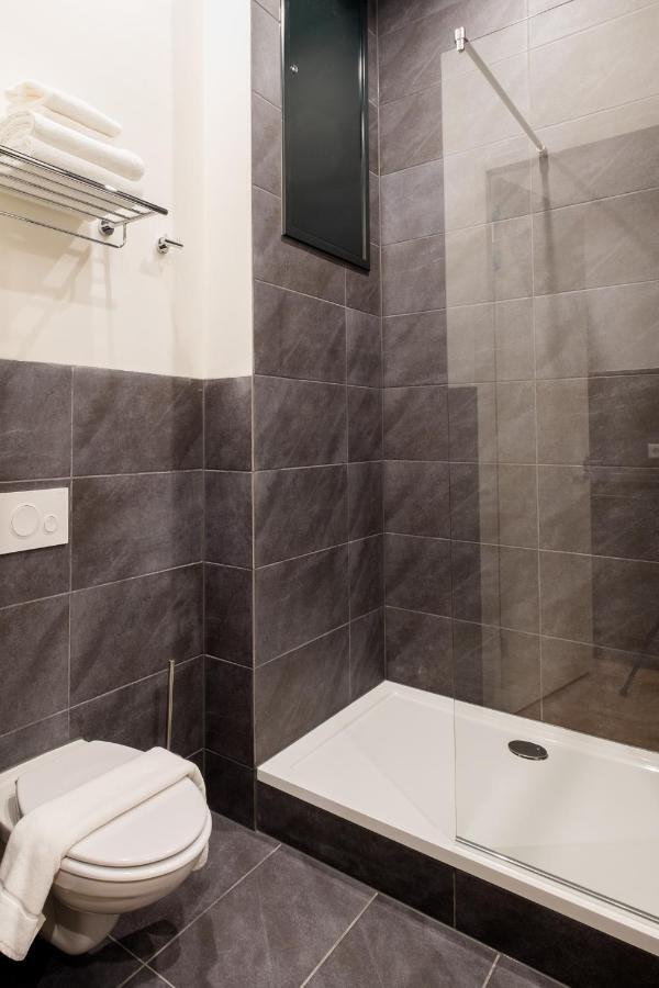 Nero Office Hotel & City Cafe Roarmond Dış mekan fotoğraf